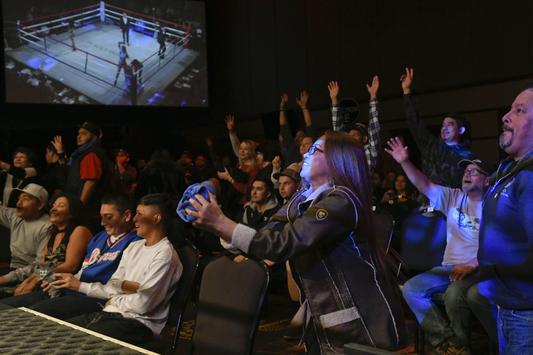 011020 WFC 120 boxing 37.jpg